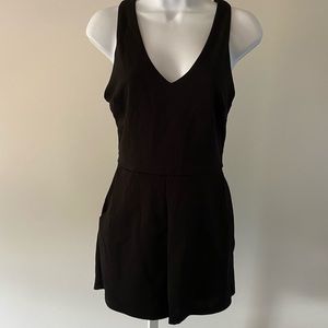 Cross back black shorts romper